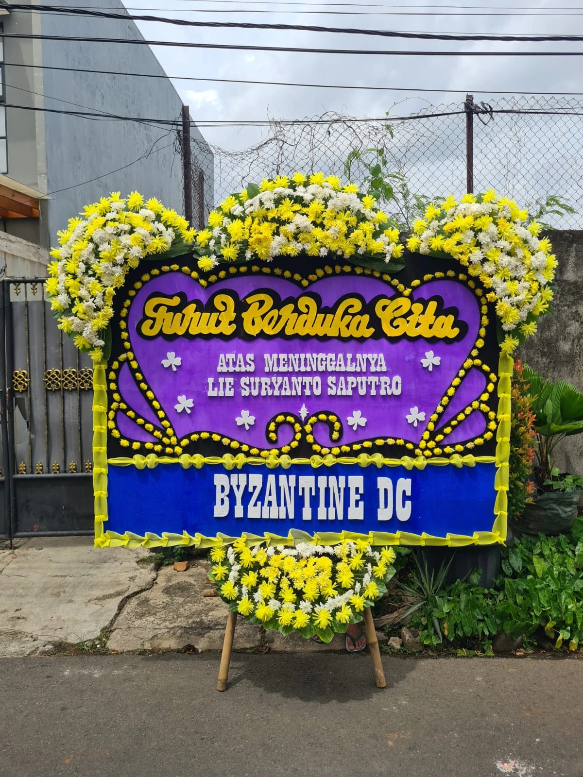 Toko Bunga Pasar Baru | Rangkaian Bunga Premium