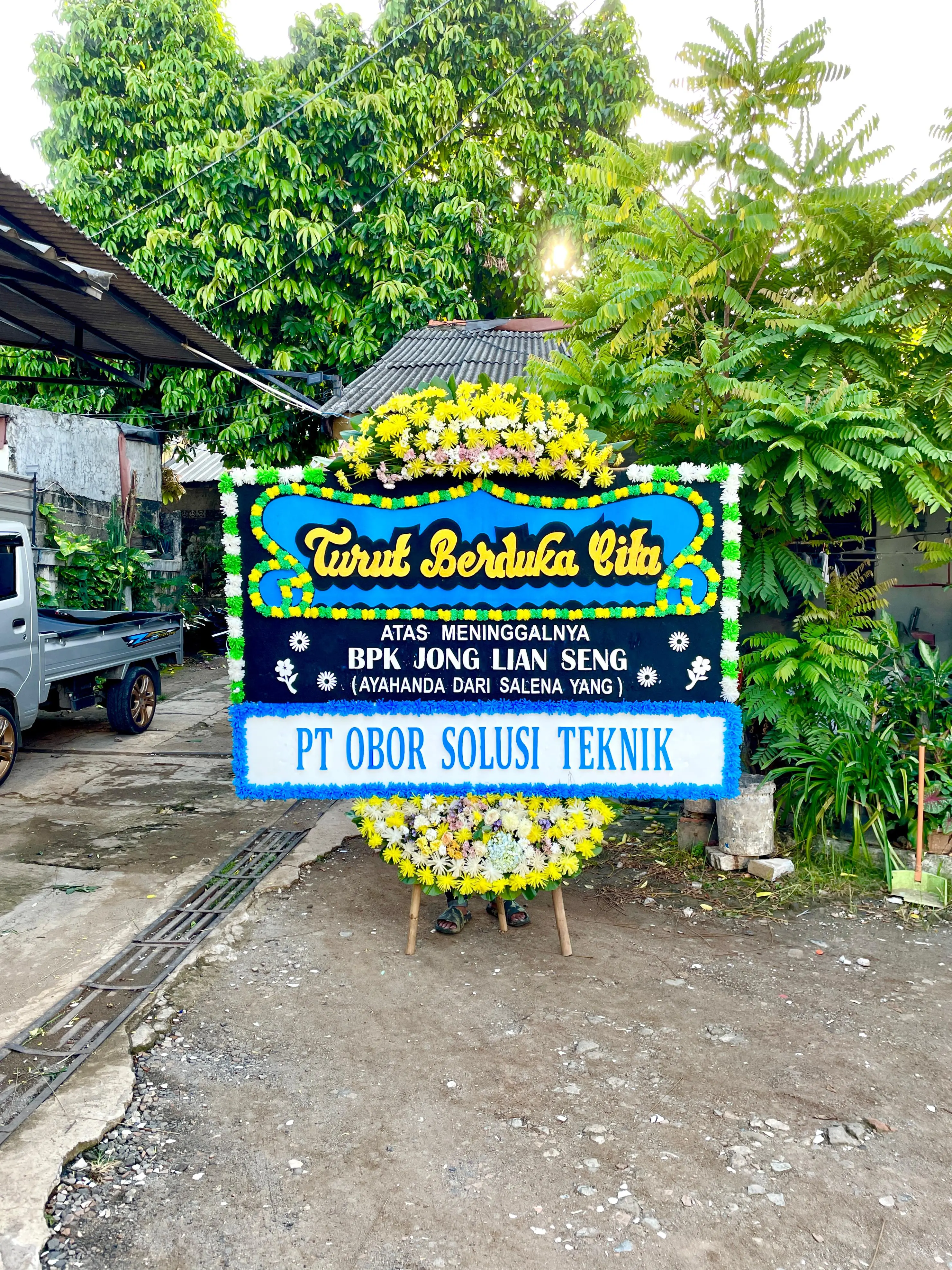 Toko Bunga Petojo Utara | Karangan & Hadiah Indah