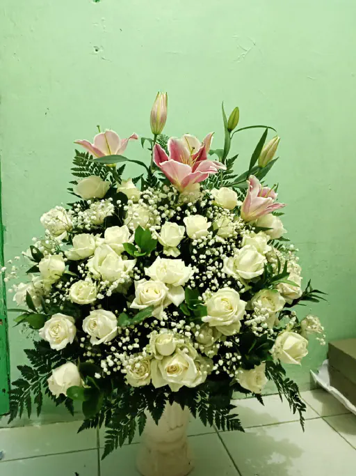 bunga meja 16